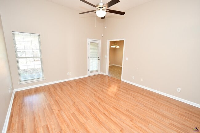 Photo - 107 Dorothy Ct