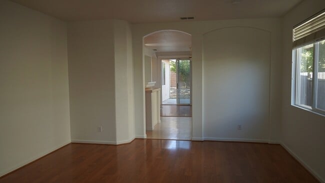Photo - Gorgeous 3 bedroom 2 bathroom home in Sacramento!