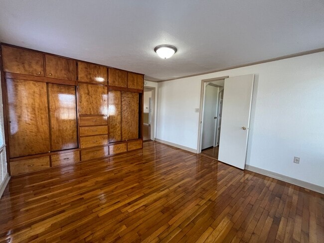 Photo - 5-Bedroom Farmhouse North of Middlebury in Middlebury School District