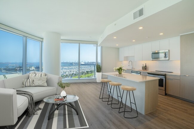 Shoreline Gateway