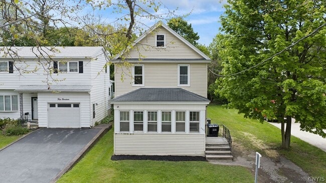Building Photo - 423 Wendell Terrace