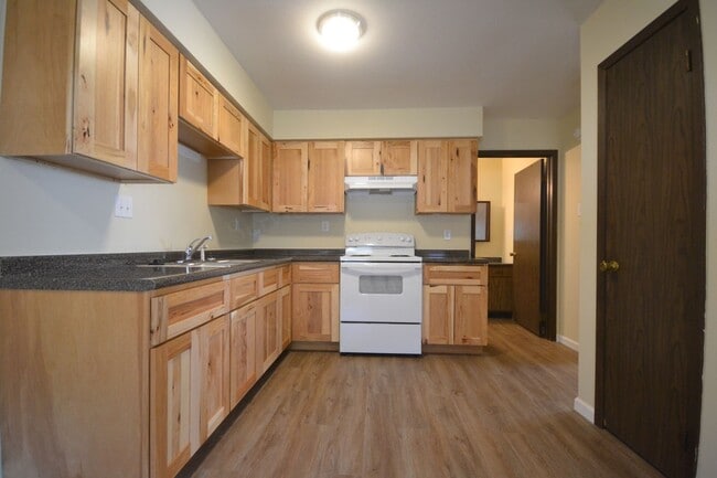 Building Photo - Cross Timbers Apartment Unit 1