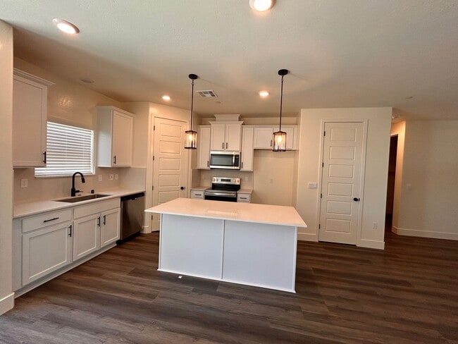 Photo - Beautiful Brand New home for rent in Visalia!