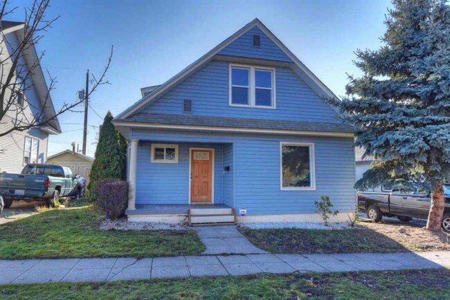 Photo - 1709 W Spofford Ave House
