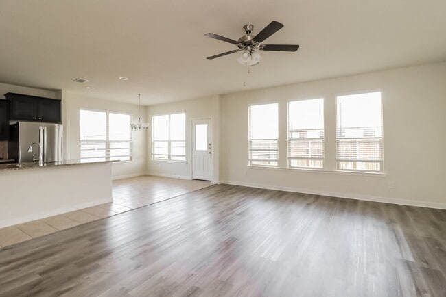 Photo - 1001 Doe Meadow Dr