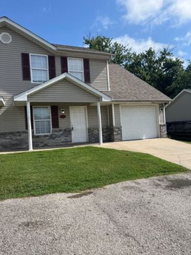 Building Photo - 721 Demaret Dr Unit 721 A Demaret Rental