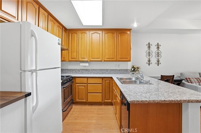 Photo - 17888 Alburtis Ave Unidad A105