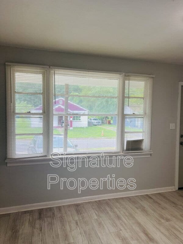 Photo - 1221 Montgomery Ave