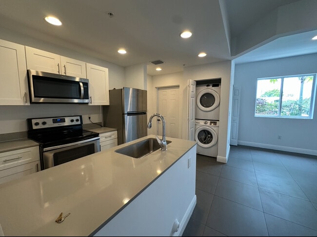 Photo - 346 NW 35th St