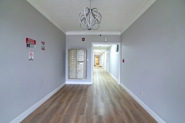 Photo - 328 Notre Dame Unidad 11