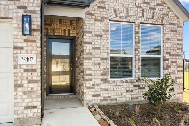 Photo - 32407 Hamilton Crest Dr