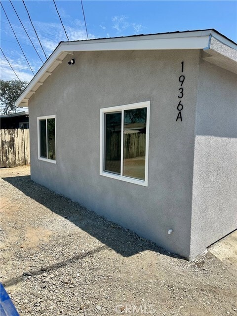 Building Photo - 1936 W Valencia Dr