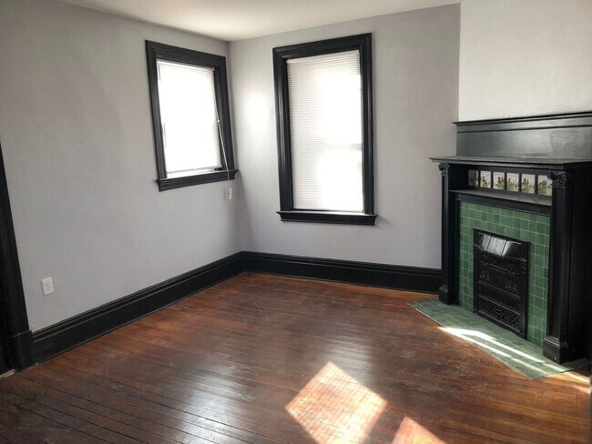 Photo - 3324 Ward St Unit #2