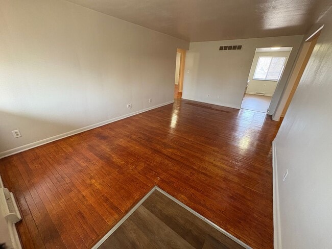 Building Photo - 2902 N Rockwood Dr Unit D-1