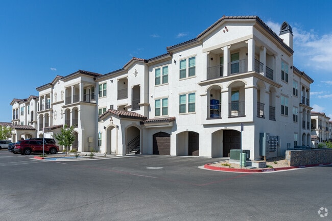 Las Mansiones at Eastlake