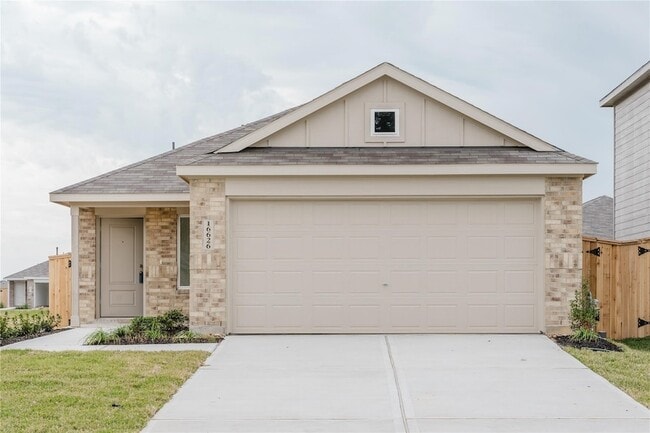 Building Photo - 16819 Spotted Oak Dr