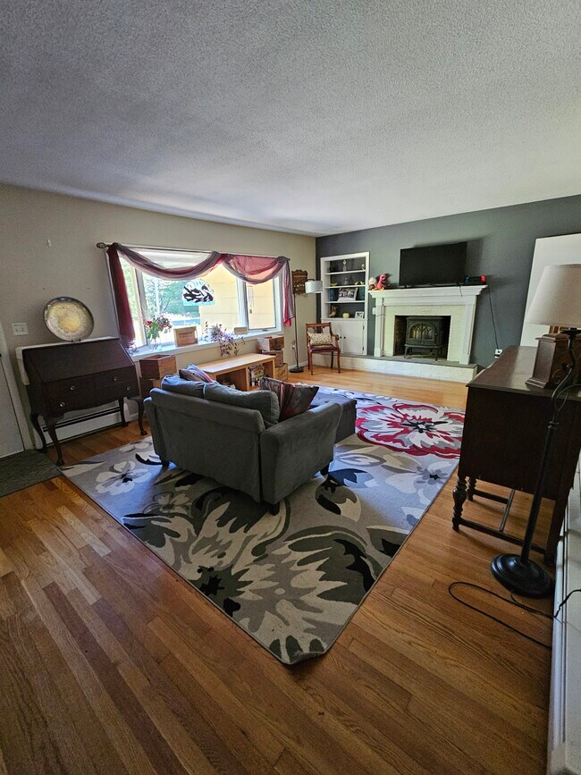 Photo - 108 Shaker St