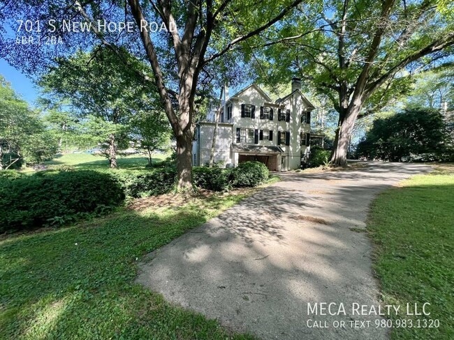 Photo - 701 S New Hope Rd