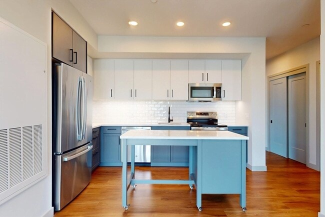 Photo - 80 Rugg Rd Unidad 1311