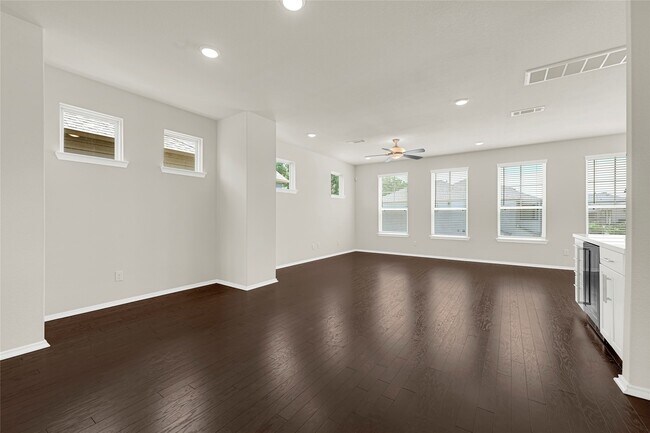 Photo - 1909 Monaco Memorial Ln