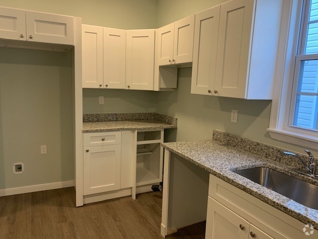 Building Photo - 412 Mistletoe St Unit 412 Rental