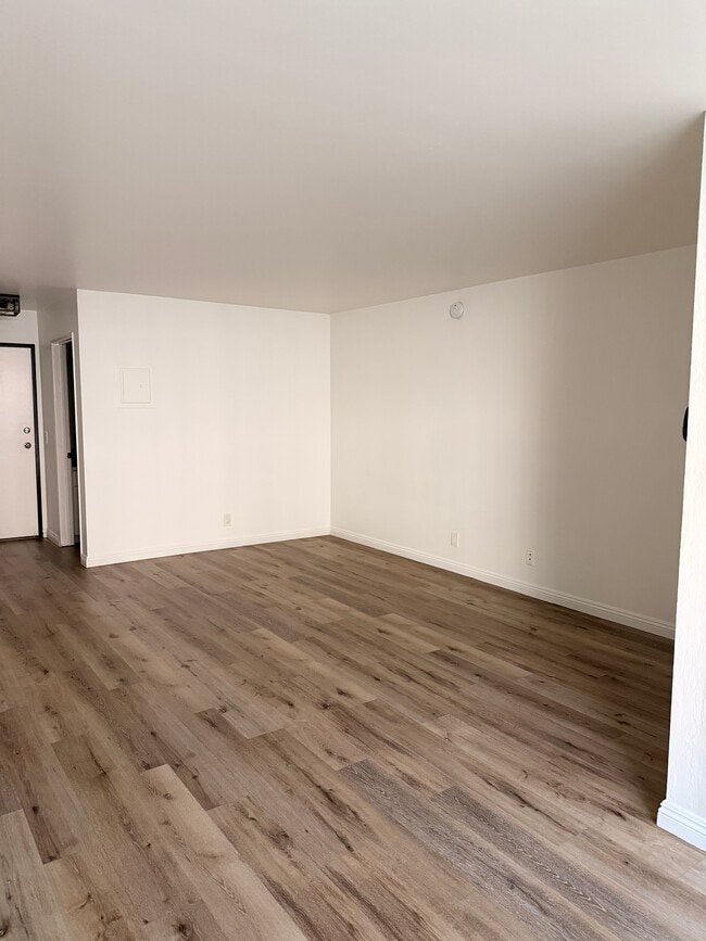 S&E- Venice Apartments