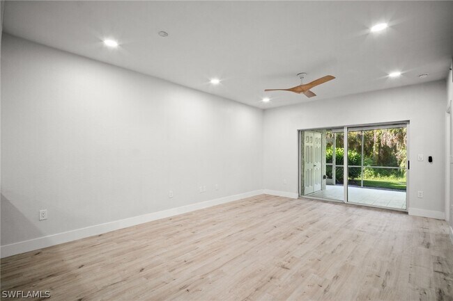 Photo - 4450 Botanical Pl Cir Unit 6