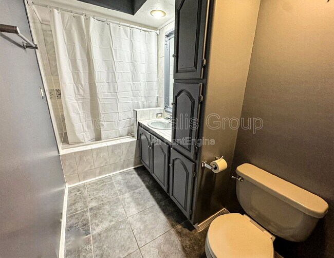 Photo - 1802 Herbert St