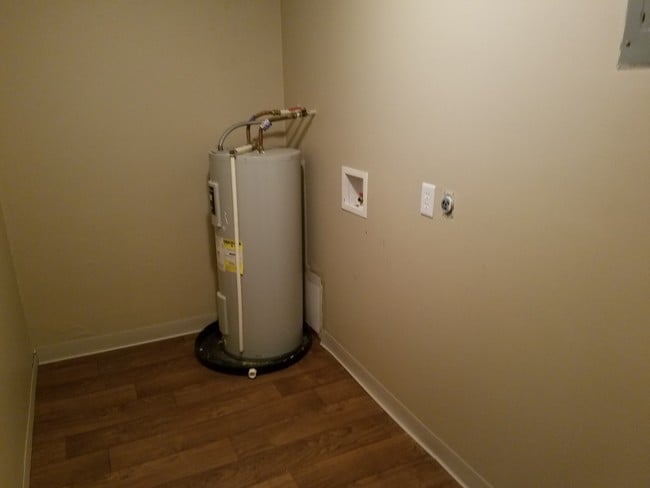 Carriage Hill Apartments
