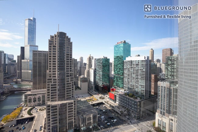 Photo - 340 E North Water St Unidad FL33-ID1002