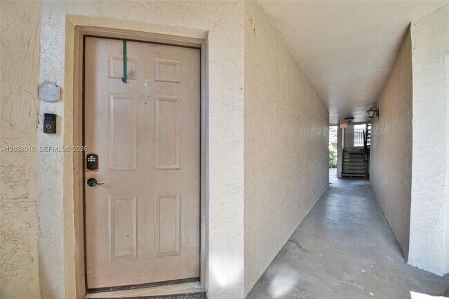 Photo - 2866 S University Dr Unidad 5105
