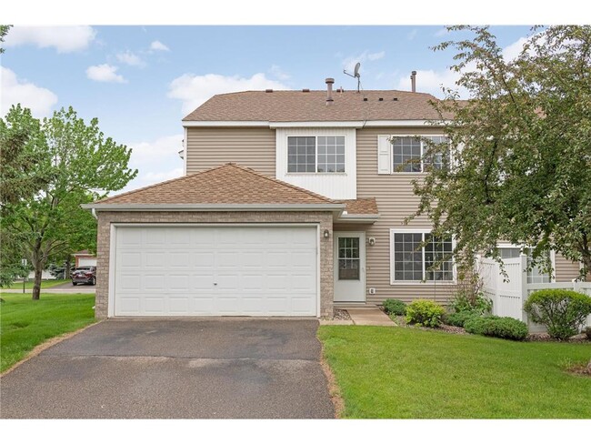 Photo - 15921 Finch Ln Townhome