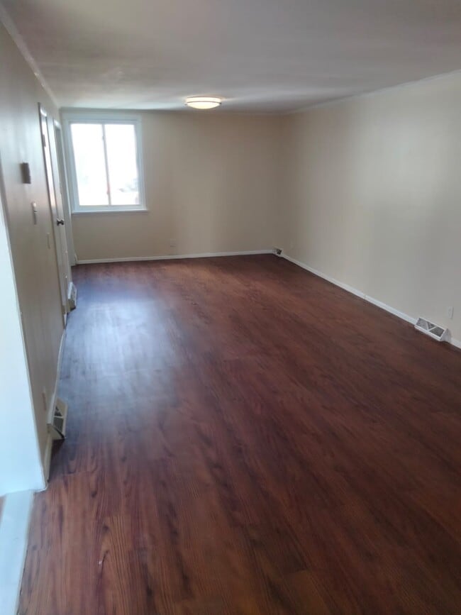 Building Photo - 226 Martin St Unit 2 Rental