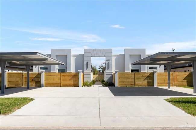 Building Photo - 503-505 W Farm to Market 495 Unit 4