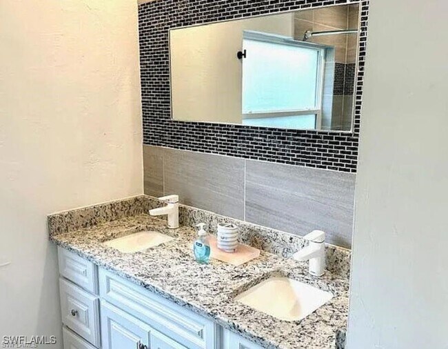 Building Photo - 360 Fox Den Cir