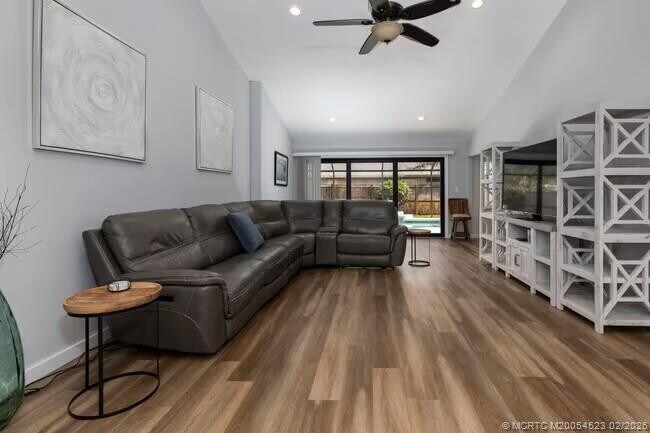 Photo - 955 SW Sand Oak Dr