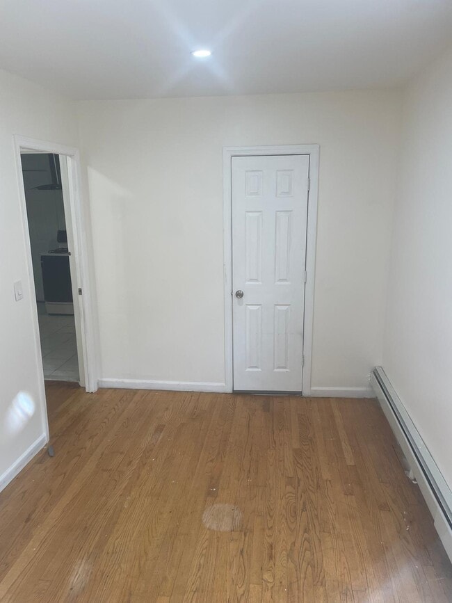 Building Photo - 62 Highland Ave Unit 2