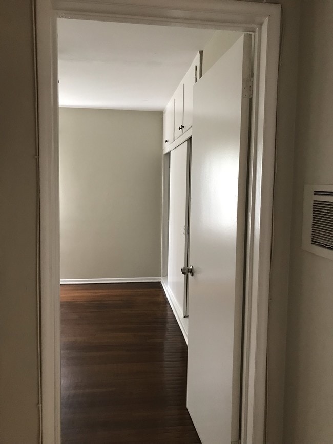 Photo - 917 N Hudson Ave Unit 1