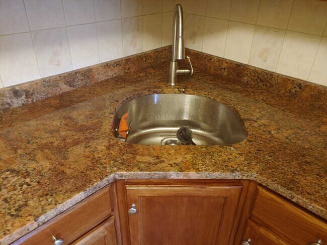 Photo - 305 College Dr Unit 305