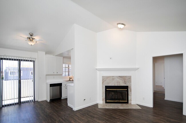 Building Photo - 2BR w/ Fireplace and 2 Parking Spaces in N... Unit 3737-7