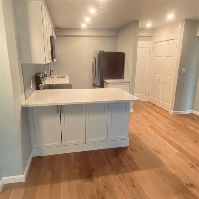 Photo - 145 Pinckney St Unit 302