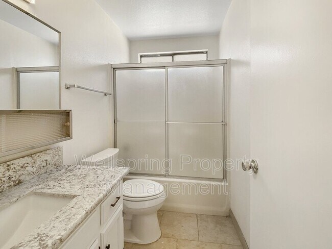 940 W Graaf Ave Unit B - APPROVED APP - DO NOT APPLY