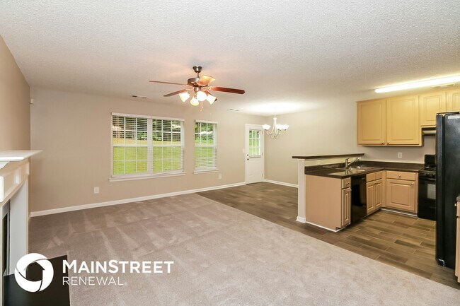 Photo - 479 Thistle Cove