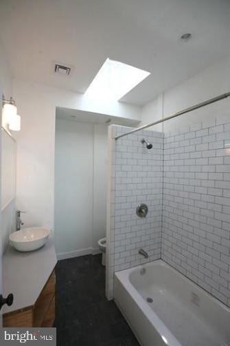 Photo - 469 Harvey St