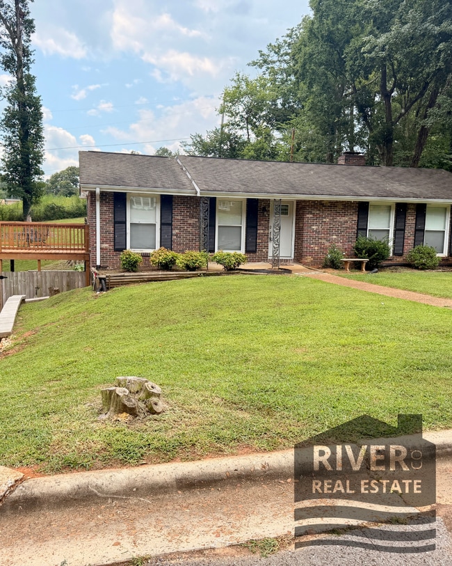 Photo - 721 W Lelia St