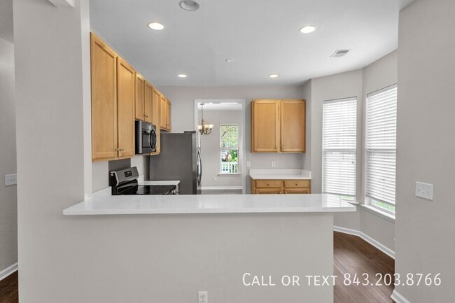 Photo - 1868 Hubbell Dr