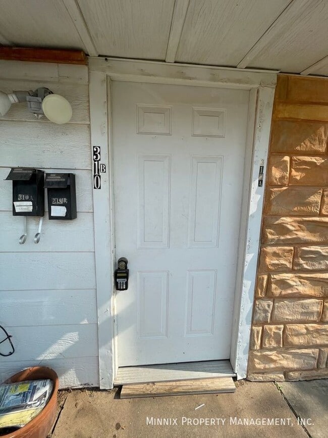 Photo - 310 SW 42nd Ave Unit B