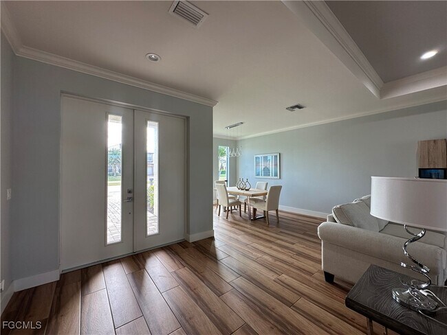 Photo - 4402 Chiquita Blvd S