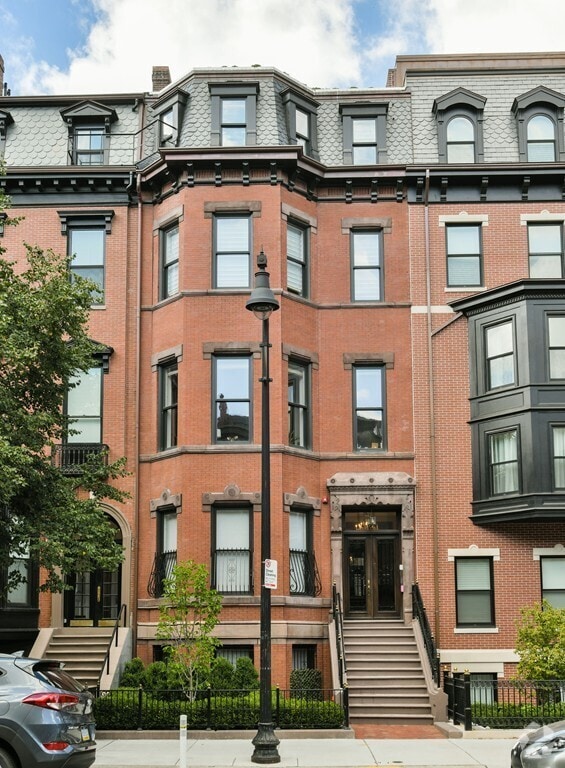 Building Photo - 298 Beacon St Unit PH Rental