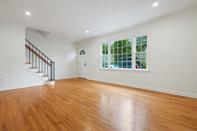 Photo - 388 Main St Unit 388